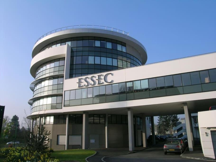 Studio Cergy 5 Min De La Gare Екстериор снимка